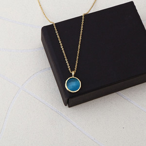 Collar con colgante redondo delicado de piedra preciosa ojo de gato azul, hecho a mano, chapado en oro, no se deslustra, para mujer, joyería para aniversario o boda. - Product Image 2