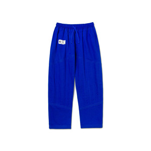 Uniforme de Judo Azul 100% Algodón, Corte Regular, Unisex para Adultos, Ropa de Artes Marciales, Logotipo en la Manga Izquierda, Teñido Liso y Duradero - Product Image 3