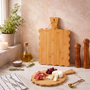 Ensemble de 2 planches à découper en bambou festonnées avec poignée, planche à découper en bambou à bords ondulés, planche à servir le pain, vente en gros - Product Image 4