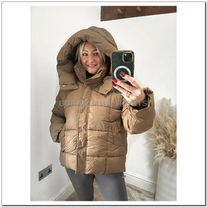 Chaqueta Acolchada Impermeable Personalizada para Mujer, Chaqueta de Invierno Acolchada de Diseño, Abrigo Acolchado de Nailon para Mujer - Product Image 2