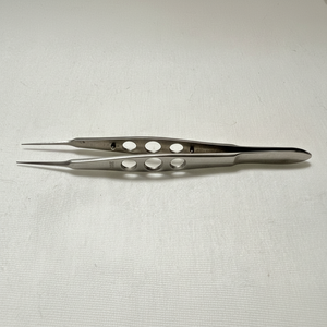 Pince à suture Ambler Surgical 9532E Castroviejo, 1x2 dents, 0,12 mm x 4-3/8 po L - Product Image 1