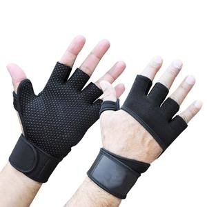 Nouveaux gants de cross-training Five-B pour la musculation, la gym, le fitness et la force athlétique – Antidérapants et avec support de poignet - Product Image 3