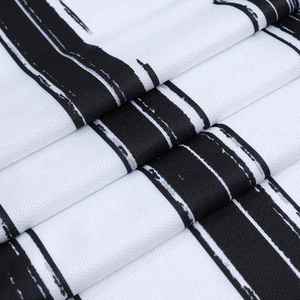 Vêtements de compétition haut de gamme en polyester doux au toucher pour une maniabilité et un confort supérieurs lors des matchs de volley-ball. - Product Image 5