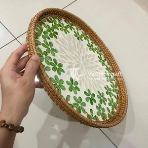 Bandeja Redonda de Ratán con Incrustaciones de Mosaico, Hoja Verde y Flor Blanca con Incrustaciones de Madreperla - Product Image 2