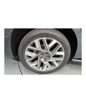 Hyundai Santa Fe Diésel 2.2 2WD 2021/8, 63,273 km, Caja de Cambios Automática, Asientos de Cuero, Estándar de Emisiones Euro V, Volante a la Izquierda - Product Image 5