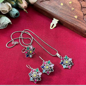 Conjunto de joyería de moda chapada oxidada a la moda, hermosa joyería étnica para mujer, perfecta para bodas y uso festivo - Product Image 1