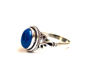 Anillo de Plata con Lapislázuli Natural, Anillo Ovalado Hecho a Mano con Gema Cabochón, Joyería Vintage Boho para Mujer, Regalo de Anillo de Piedra de Nacimiento para Mamá Unisex - Product Image 2