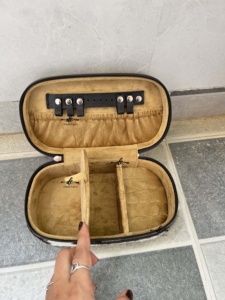 New Arrival Hand Tooled Leather Stylish Makeup Cosmetic Storage Box Makeup Box Cowhide Leather Vanity Bathroom Organizer Box - Product Image 5