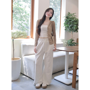 กางเกงสตรีทแวร์คุณภาพดีที่สุดสำหรับผู้หญิง ผ้าฟลีซ สไตล์เกาหลี แต่งลูกไม้ประดับด้วยลูกปัด ODM OEM โรงงานเวียดนาม คุณภาพพรีเมียม - Product Image 1