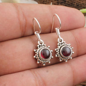 Boucles d'oreilles en grenat rouge naturel, clous en argent sterling 925, bijoux pierre de naissance de janvier, véritables boucles d'oreilles en grenat du Mozambique, cadeau pour femme - Product Image 3