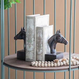 Juego de sujetalibros con cabeza de caballo moderno, acabado en nogal, soporte decorativo para libros con diseño de animal, organizador de escritorio de lujo, personalización disponible. - Product Image 3