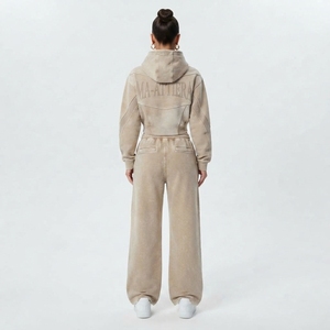 Conjunto Deportivo Casual de Dos Piezas para Mujer: Sudadera Corta con Cierre y Pantalones Anchos Lavados - Product Image 4