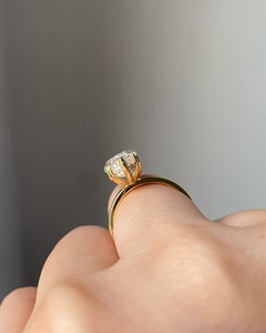 แหวนหมั้นมอสซาไนต์ทรงมาร์คีส์ 2.05 กะรัต, แหวนทองคำขาว 14K ประดับเพชรแบบซ่อนรูปทรงฮาโล 6 กรงเล็บ, เครื่องประดับเจ้าสาวสไตล์โมเดิร์น - Product Image 3