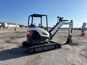 Miniexcavadora Eficiente E35I Modelo 2021 para Jardinería, Servicios Públicos y Desarrollo de Sitios - Product Image 3