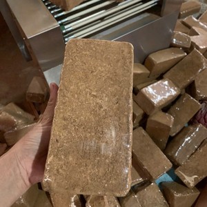 Nutritious Soil Cocopeat Bricks grow bag <b>Coir</b> Coarse Shell for Flower & Vegetable Vietnam Coconut fibre low EC for planter - Product Image 4