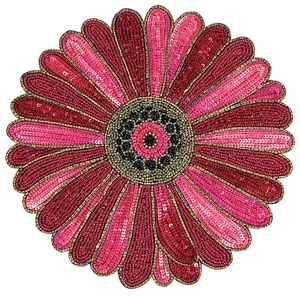 แผ่นรองจานงานแต่งงานรูปผีเสื้อประดับลูกปัดผ้าฝ้ายทำมือ - CRYSTAL CRAFT - Product Image 1