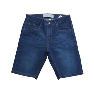 Shorts de Mezclilla Desgastados Personalizados para Hombre, Lavado Claro Azul Clásico con Efecto Desgastado, Cinco Bolsillos y Corte Ajustado Debajo de la Rodilla - Product Image 1