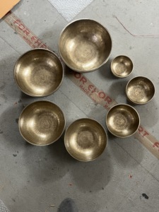 Antique <b>Tibetan</b> <b>Singing</b> <b>Bowl</b> Handmade Brass with Excellent Resonance for Sound Therapy Silk Screen and Offset Printing - Product Image 6