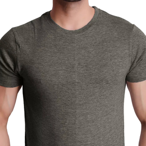 T-shirt de sport pour homme, coupe slim, respirant, manches courtes, col rond, vêtements de sport pour entraînement, personnalisable. - Product Image 4