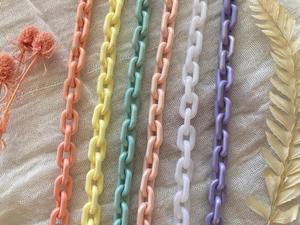 Adornos de pared personalizados hechos a mano con cadena entrelazada, decoración para el hogar, artículo de resina, cadena acrílica adorable para decoración de habitaciones, venta al por mayor. - Product Image 5