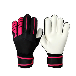 ถุงมือผู้รักษาประตูแบบมืออาชีพ ดีไซน์ใหม่ พร้อมการพิมพ์แบบซับลิเมชั่นสำหรับผู้รักษาประตู - Product Image 1