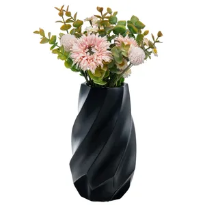 Jarrón de Flores de Hierro Dorado Mate de Moda para Decoración de Interiores de Primera Calidad, Diseño Costero de Alta Gama, Jarrón de Mesa Hecho a Mano - Product Image 5