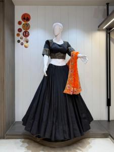 Lehenga Choli en soie rouge avec dupatta noir, tenue de mariage indienne traditionnelle, robe ethnique pour femmes, longueur au sol - Product Image 2