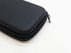 Étui à lunettes rectangulaire semi-rigide noir avec fermeture éclair, style simple, étui de rangement en EVA - Product Image 5