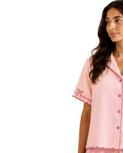 Ensemble de pyjama rose personnalisé pour femme, manches courtes, boutonné, avec joli nœud, doux, respirant, pour l'été, tenue de nuit et de détente - Product Image 3
