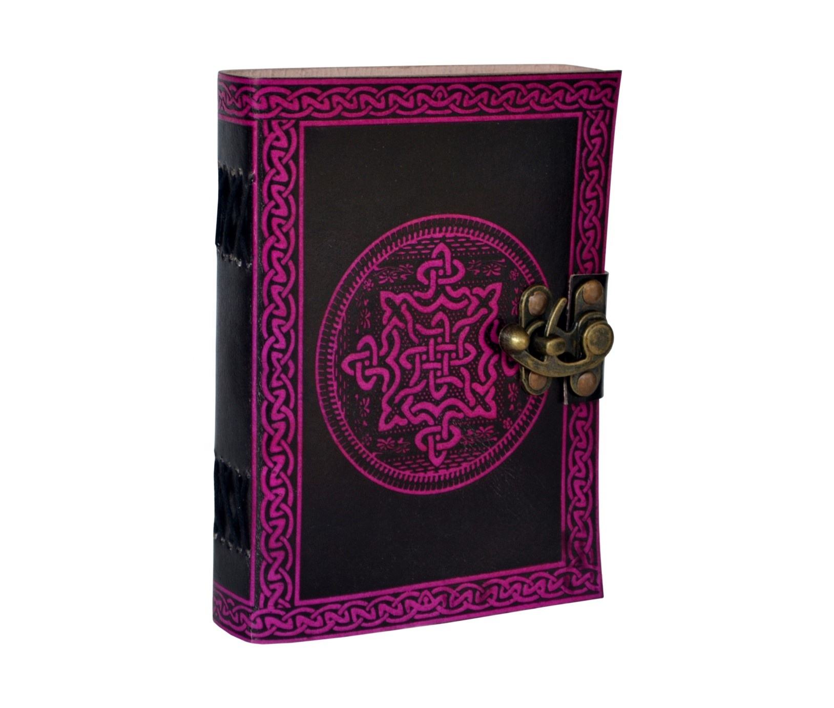 สีดำกับสีชมพู