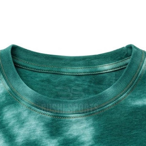 Camiseta Clásica con Efecto Desgastado por el Sol, Camiseta de Primera Calidad con Tela Suave y Estilo Casual Relajado - Product Image 4