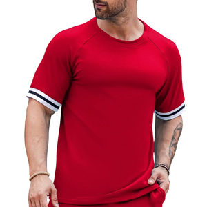 Ensemble de sport slim pour homme, personnalisé avec impression sérigraphiée, chemise et short pour l'été, prix bas, vente en gros, OEM 2026 - Product Image 3