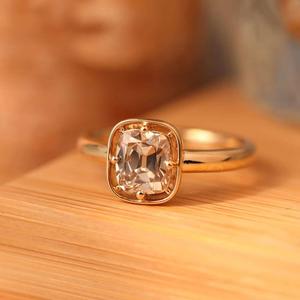 Bague de fiançailles solitaire en diamant de laboratoire 1,5 carat de type « ancienne mine » pour femme, en or 14 carats, bijoux fins, certifiée IGI, vente en gros - Product Image 1