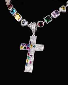 Colgante de cruz con incrustaciones de moissanita de color en plata 925, piedras multicolor, estilo hip hop, joyería personalizada a bajo precio. - Product Image 3