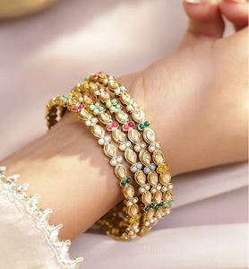 Bracelets en laiton plaqué or rhodié pour femmes, ornés de cristaux et de strass, surface lisse et polie, construction durable - Product Image 2