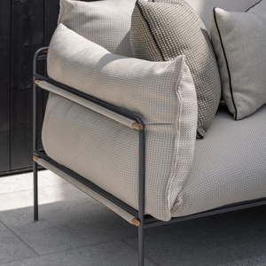 ชุดโซฟาโครงไม้เนื้อแข็งสไตล์โมเดิร์นมินิมอล OEM พร้อมเบาะรองนั่งถอดซักได้ ทนทาน เหมาะสำหรับอพาร์ทเมนต์ ห้องนั่งเล่น และบ้าน - Product Image 4