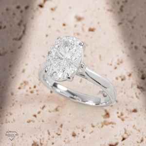 Anillo de compromiso solitario de moissanita color D VVS con corte ovalado y engaste de canal para mujer, de plata fina 925 original, ideal para cumpleaños y fiestas. - Product Image 2