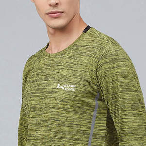 Camiseta de yoga para hombre fabricada en fábrica por OEM, de color sólido y con diseño sólido, de secado rápido y peso ligero. - Product Image 6