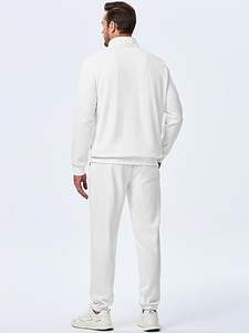 Conjunto de chándal de otoño 2026 para hombre, 2 piezas, estilo Old Money, con polo de cremallera corta y pantalones de chándal de sarga, para jogging y descanso. - Product Image 3