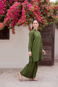 ชุดคุรตะผ้าฝ้ายสีเขียวทรงหลวมความยาวปานกลาง สไตล์อินเดียและปากีสถานสำหรับผู้หญิง ใส่ไปงานปาร์ตี้ได้ ไม่ยับง่าย - Product Image 3