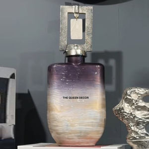 Jarrón de Metal Artesanal Premium para Decoración Moderna del Hogar y Centro de Mesa Floral Audaz con Diseño Contemporáneo Elegante - Product Image 4