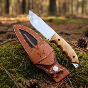 Cuchillo de Caza Vikingo de Hoja Fija Hecho a Mano, Mango de Palisandro, Hoja D2 Pulida de Espiga Completa, 14 Pulgadas, Premium - Product Image 1
