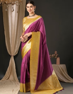 Sari de Diseño KV para Mujer, en Georgette Magenta, con Blusa sin Coser - Product Image 4