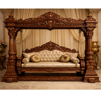 Lit à baldaquin de style palais Maharani pour villas de luxe, très vendu, en bois massif richement sculpté avec finition noyer, en promotion au Royaume-Uni
