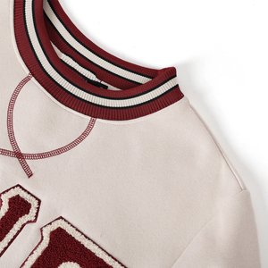 เสื้อสเวตเชิ้ตคอกลมปักลาย DST Crimson & Cream Crest Pocket Chenille แบบยูนิเซ็กส์ สไตล์ Preppy ผ้าถักนิตติ้งจากผ้าฝ้าย - Product Image 6