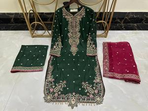 Colección Ssumaira: Nueva y hermosa camisa de seda lista para usar con elegante trabajo artesanal y pantalón bordado. - Product Image 3