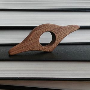 Stylish Finish <b>Wooden</b> Thumb <b>Book</b> Holder For Modern <b>Book</b> Accessories Offering Clean And Elegant Look - Product Image 3