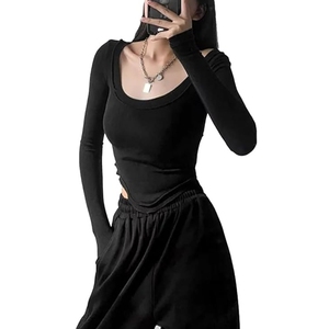 Top corto ajustado de manga larga con cuello en U para mujer, tejido acanalado liso, ropa informal de calle, tops de estilo Y2K a la moda para mujer - Product Image 1