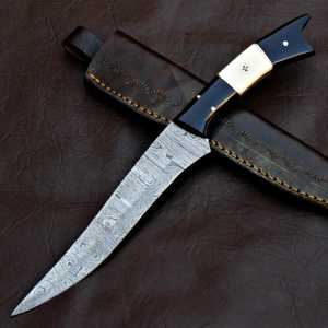 Couteau à fileter en acier Damas forgé à la main sur mesure avec manche personnalisé en os de chameau et corne, couteau de chasse avec broches en laiton et étui - Product Image 3