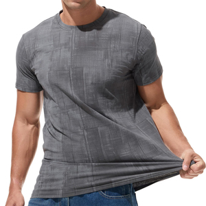 Nouveauté T-shirt pour homme 100% polyester, col rond, col en V, manches courtes, coupe classique, respirant, séchage rapide, motif 3D, logo personnalisé - Product Image 4